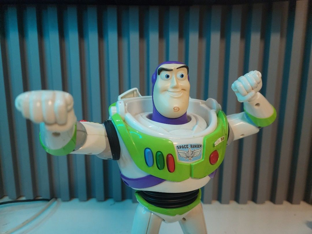 TOMY Disney Pixar Buzz Lightyear (Category: Figurines & Statues) located in Tarlac. Submitted by ziv_surplus (Listing ID 1470893393, Image 3). Description: AS IS not articulated.