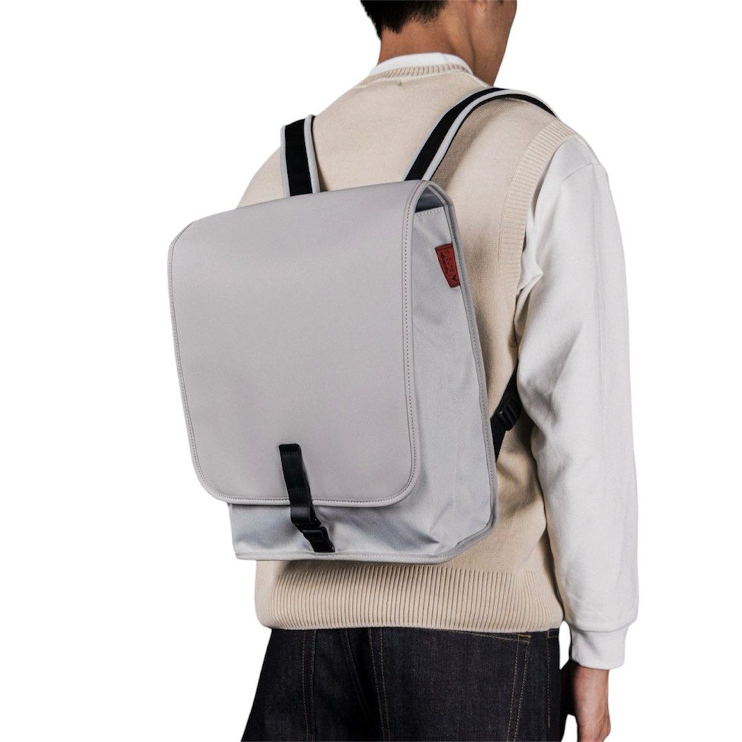 TOPOLOGIE Ransel Backpack (Category: Backpacks) located in Bauang. Submitted by thriftypockets92 (Listing ID 1470929957, Image 2). Description: .
