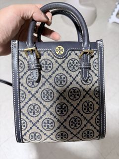（分類：）位於 。 由 camay.loklok 提交（商品編號 1470896035，圖片 1）。簡介： 。