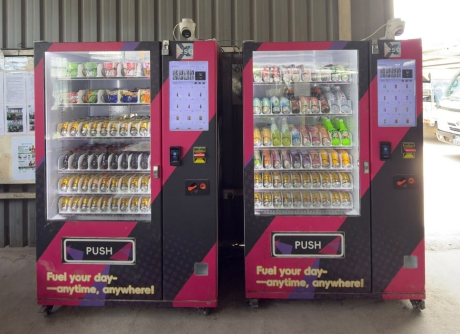 Touchscreen Vending Machines, 2 Snack and Drink Combo Unit, Everything ...