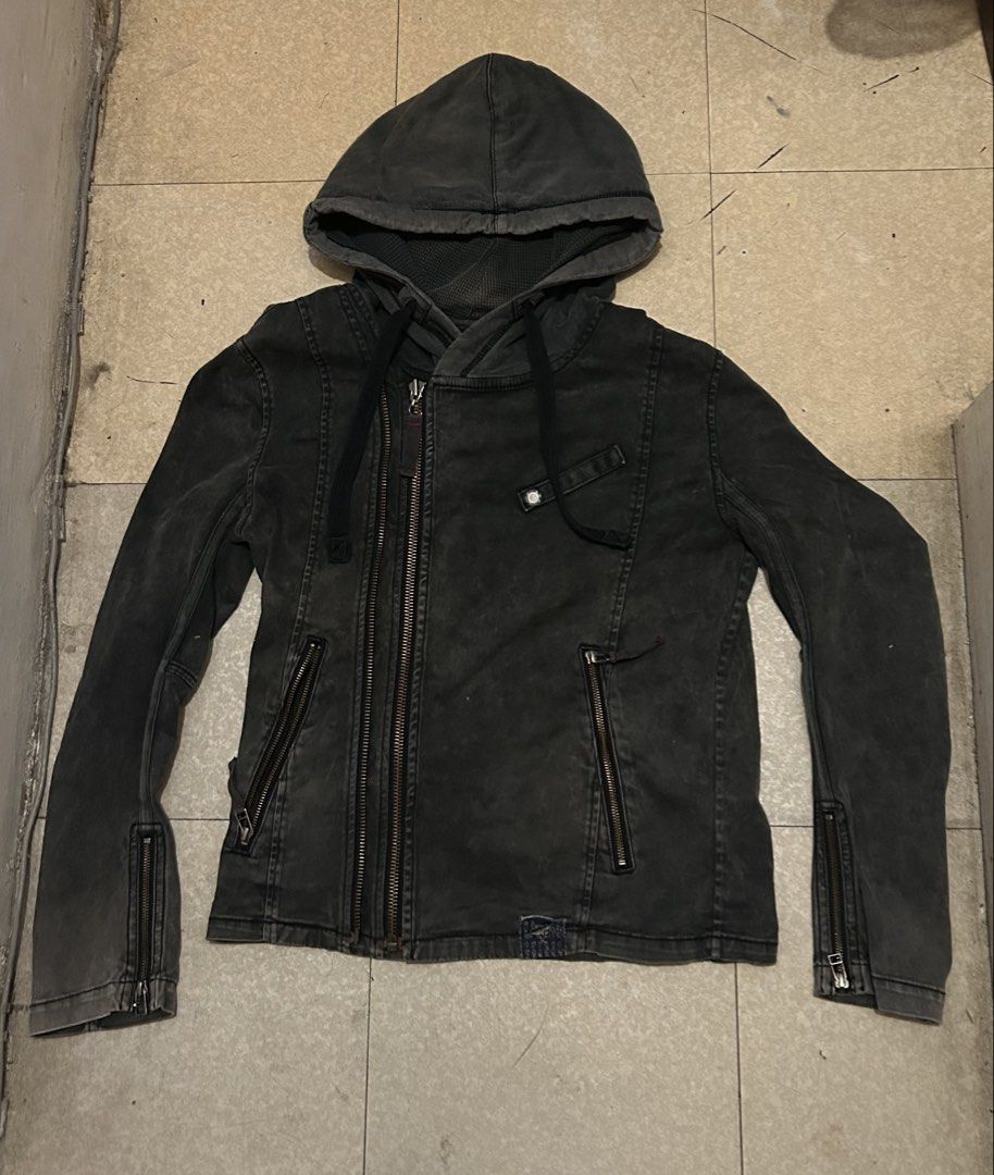 Tough Jeansmith dark-washed denim asymmetrical zip jacket (Category: Coats, Jackets and Outerwear) located in Taguig. Submitted by morningstar.to (Listing ID 1470857247, Image 2). Description: .