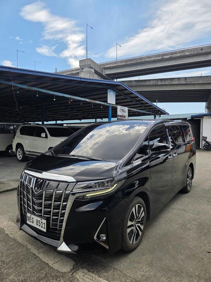 Toyota Alphard A/T Auto (Category: Used Cars) located in Manila. Submitted by quality_cars (Listing ID 1470912764, Image 3). Description: FOR SALE‼️ 2021 Toyota Alphard Mileage: 19000kms Like new exterior / interior Like new running condition No dents / scratches No accident history / not flooded Selling price: ₱2,388,000 📍Parañaque City.