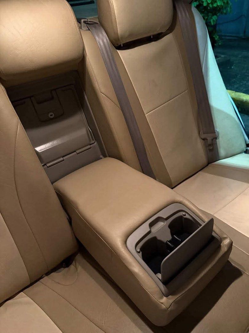 Toyota Camry 2.4 (A) (Category: Used Cars) located in Quezon City. Submitted by mariaanthea_n (Listing ID 1470833221, Image 3). Description: Toyota Camry 2.4G AT [2011] Inspected & Approved by 2Sog With INSURANCE ₱330,000 negotiable Specifications Engine: 2.4L 4-cylinder 2AZ-FE gasoline engine Transmission: 5-speed automatic Drivetrain: Front-wheel drive (FWD) Seating Capacity: 5 passengers Body Type: 4-door sedan Fuel: Unleaded gasoline Features