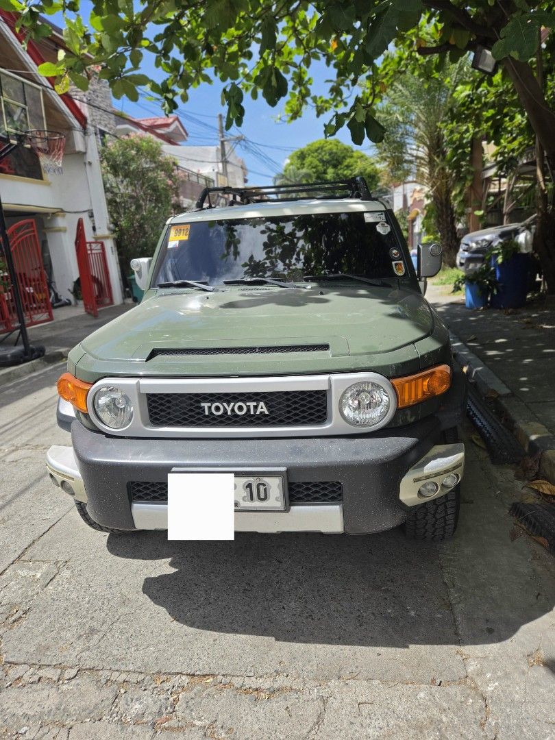 Toyota FJ Cruiser (Category: Used Cars) located in Las Pinas. Submitted by swiftdragon_0c099a (Listing ID 1470795926, Image 1). Description: first owner fj cruiser 2014 63k mileage interested please DM just renewed rehistro.