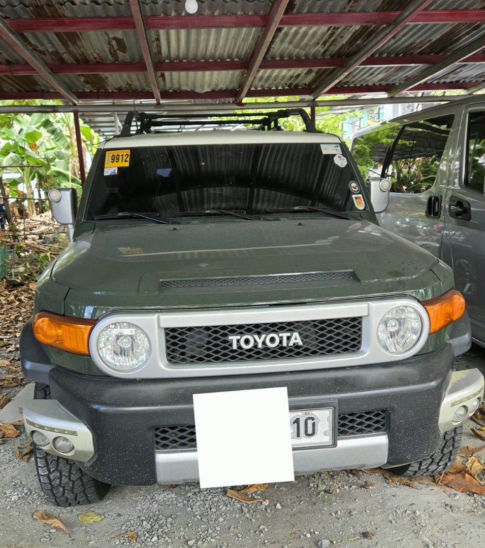 Toyota FJ Cruiser (Category: Used Cars) located in Las Pinas. Submitted by swiftdragon_0c099a (Listing ID 1470795926, Image 2). Description: first owner fj cruiser 2014 63k mileage interested please DM just renewed rehistro.