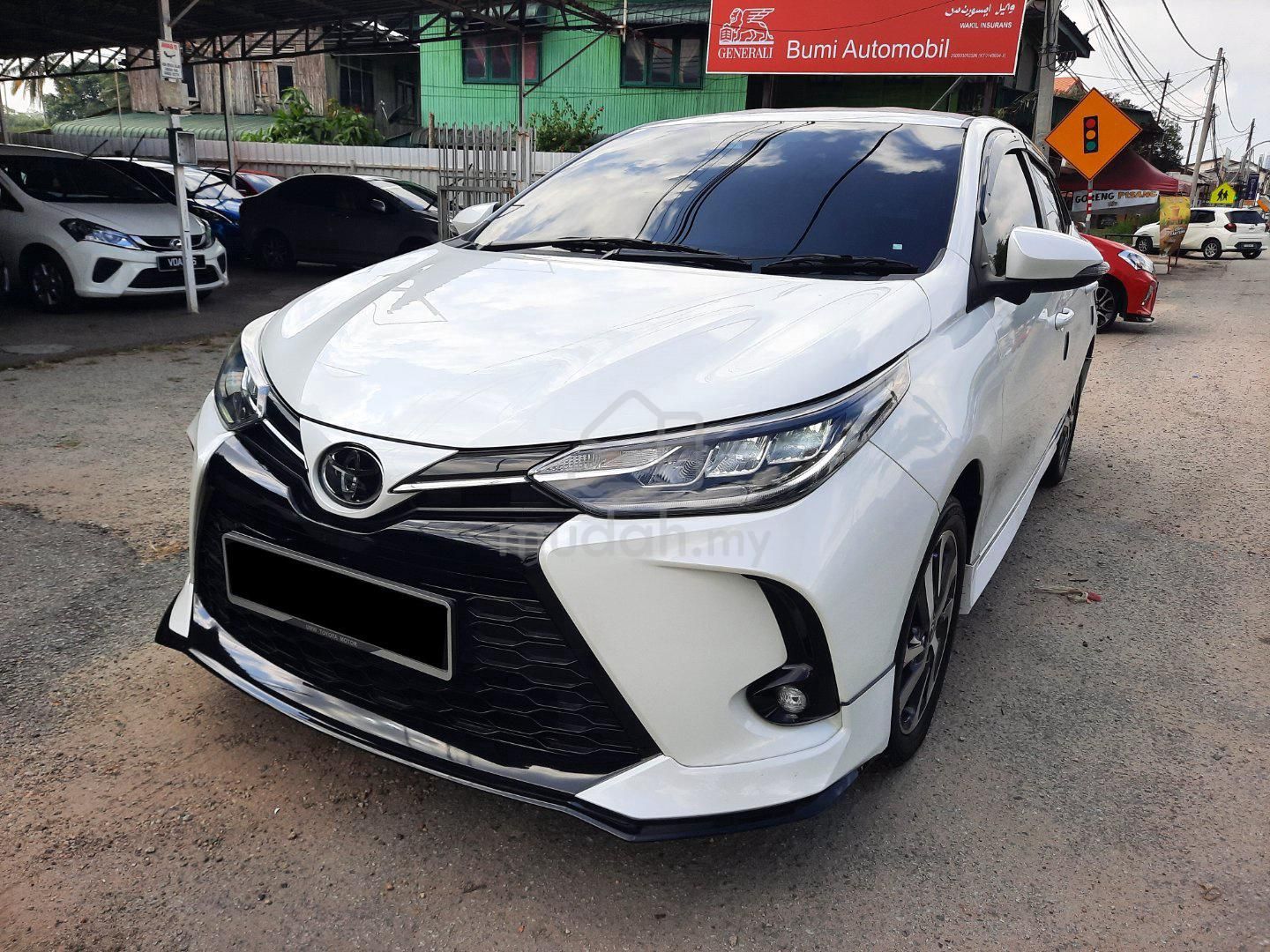 Toyota Yaris E, Cars, Cars for Sale on Carousell