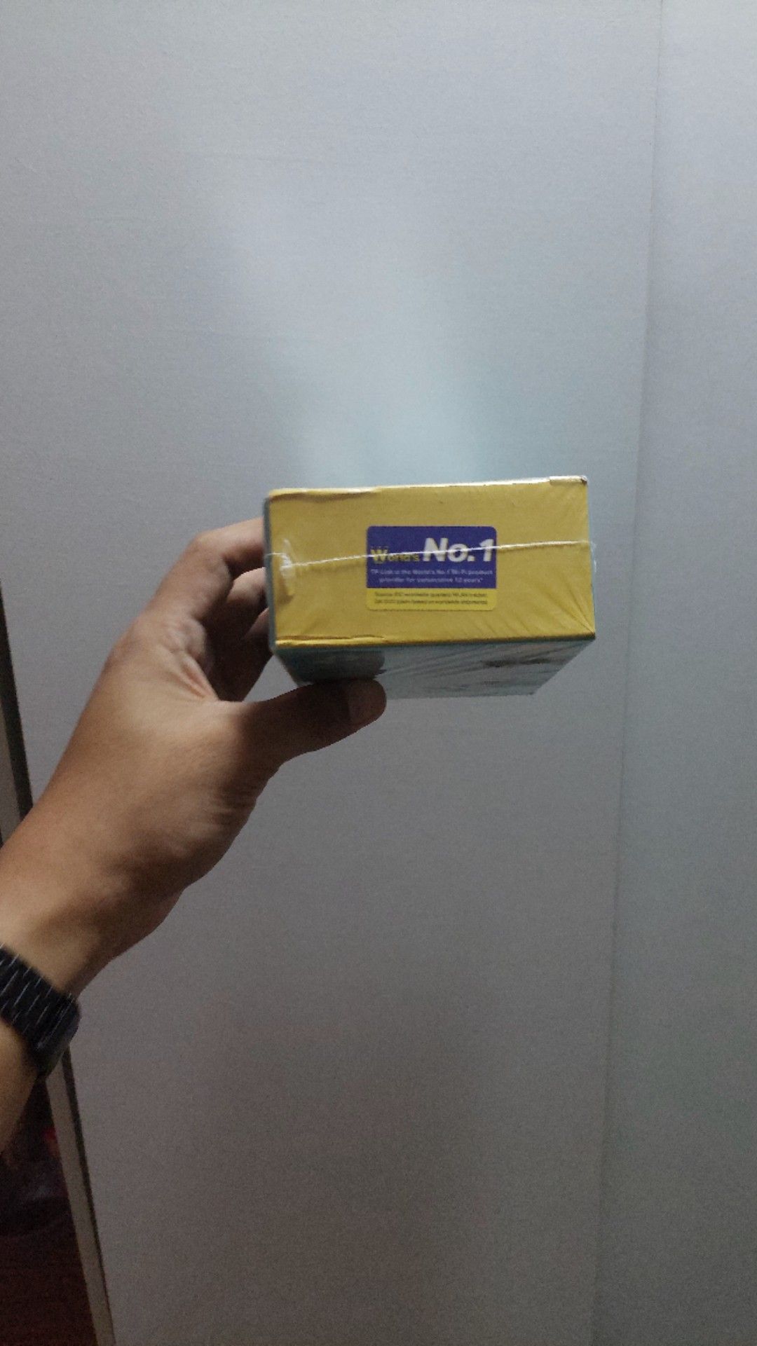 TP-Link M7010 4G LTE Mobile Wi-Fi (Category: Networking) located in Manila. Submitted by lesterjohn17980 (Listing ID 1470761334, Image 3). Description: - Brand: TP-Link M7010 4G LTE Mobile Wi-Fi Hotspot - Condition: Brand new, unused, and still sealed in original plastic wrap with box and manual - Network: Supports both FDD-LTE and TDD-LTE networks for reliable connectivity - Speed: Fast download speeds of up to 150 Mbps - Battery: Long-lasting b