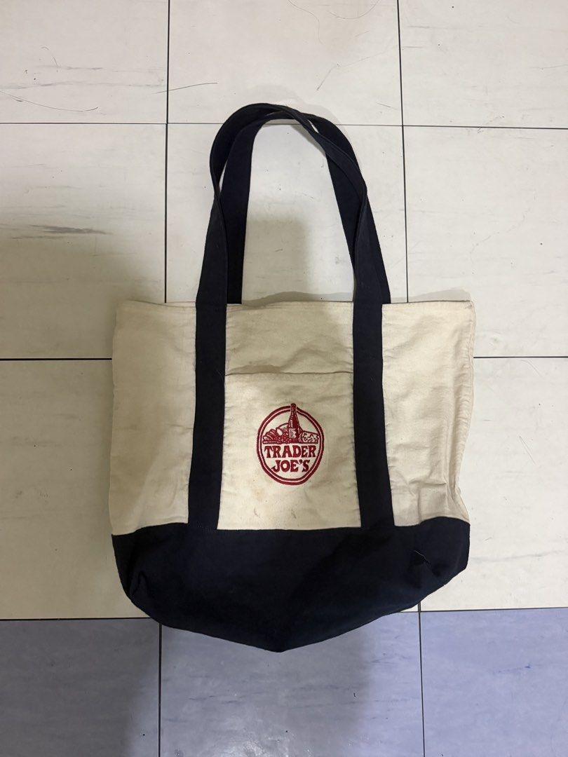 Traders joe tote bag (Category: Tote Bags) located in San Juan City. Submitted by royceee (Listing ID 1470747985, Image 1). Description: Decluttering.