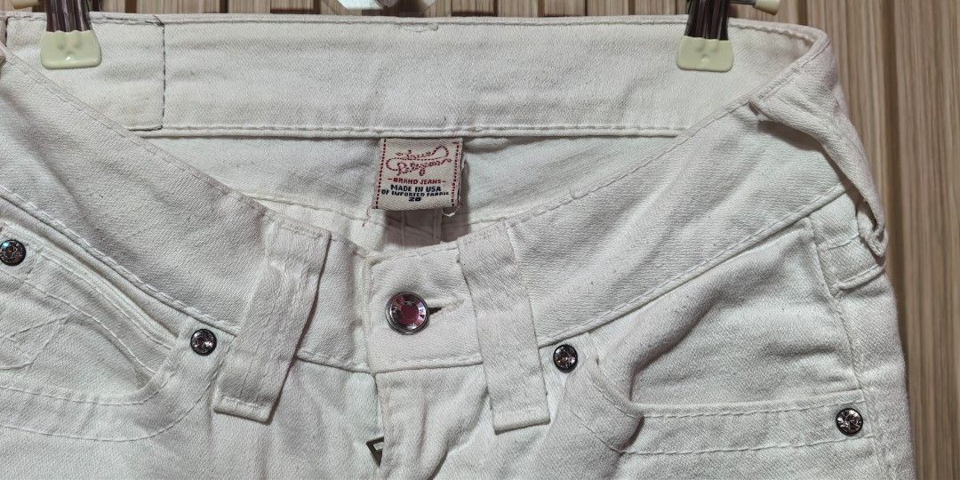 True Religion (Category: Jeans) located in General Santos City (Dadiangas). Submitted by hasolhard (Listing ID 1470852081, Image 2). Description: True Religion Size 26.