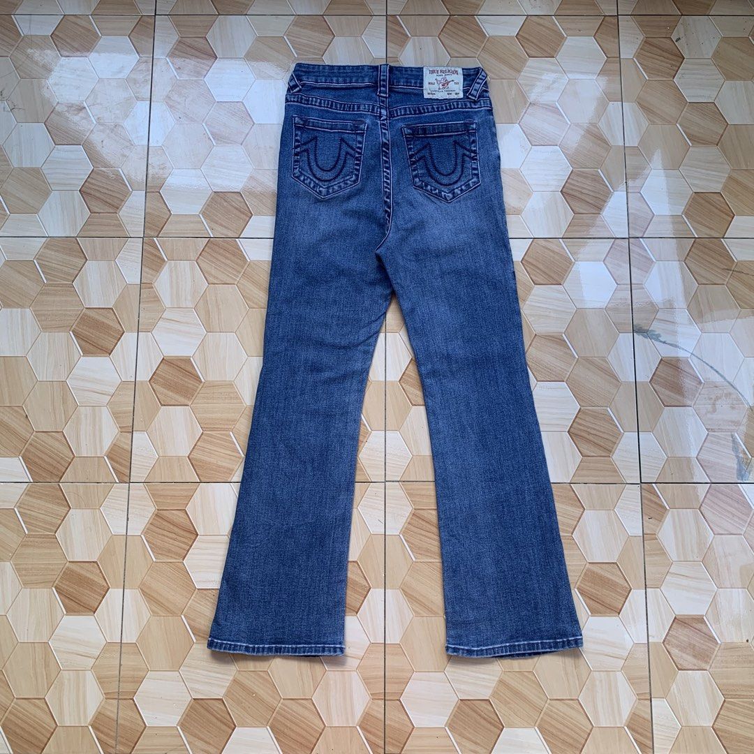 True Religion Bootcut Jeans❗️ (Category: Jeans) located in Cebu City. Submitted by darrylopon12219 (Listing ID 1470754263, Image 3). Description: Orig💯 As New Condition No Issue Size 27 Color Rate:9.9/10 Dimes:W27-29 L38 Leghole 8 -Need Wash 📍 CONSOLACION, CEBU ‎🚚 ship via J&T ‎DM NOW📩.