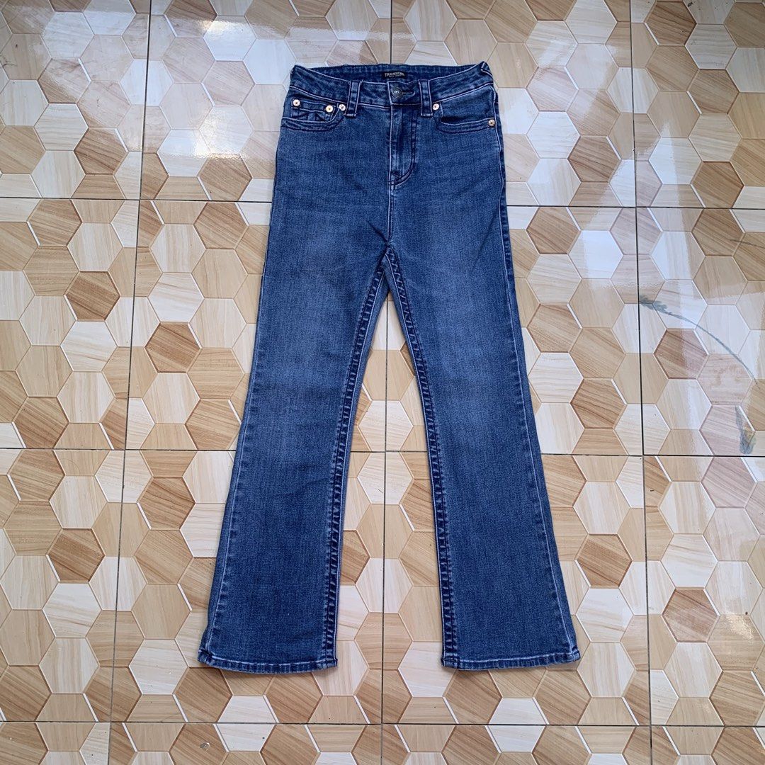 True Religion Bootcut Jeans❗️ (Category: Jeans) located in Cebu City. Submitted by darrylopon12219 (Listing ID 1470754263, Image 2). Description: Orig💯 As New Condition No Issue Size 27 Color Rate:9.9/10 Dimes:W27-29 L38 Leghole 8 -Need Wash 📍 CONSOLACION, CEBU ‎🚚 ship via J&T ‎DM NOW📩.