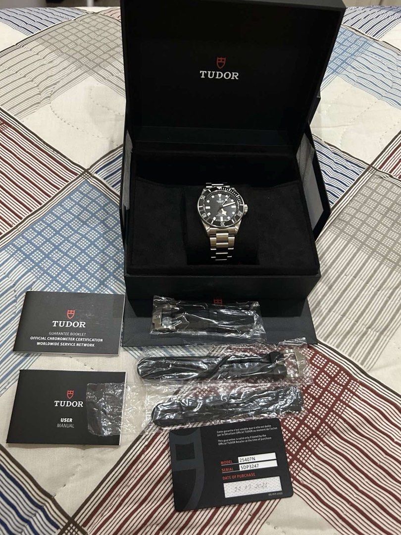 Tudor Pelagos 39 M25407N-0001 (Category: Luxury Watches) located in Manila. Submitted by aaronalejandro16 (Listing ID 1470905927, Image 1). Description: Tudor Pelagos 39 watch, model M25407N-0001. Black dial, titanium bracelet. Manufacture Calibre MT5400. Includes original presentation box, warranty card dated July 17, 2023, guarantee booklet, user manual, extra rubber straps in sealed plastic, and spare bracelet links. Unworn piece with full fac