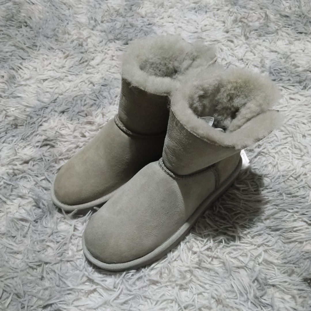 UGG Mini Bailey (Category: Boots) located in Dasmarinas. Submitted by oneofakind_98 (Listing ID 1470900054, Image 3). Description: UGG SUEDE - MINI BAILEY - SOFT FUR INSIDE - AUTHENTIC US 7 EU 38 1500 SHIPPED.