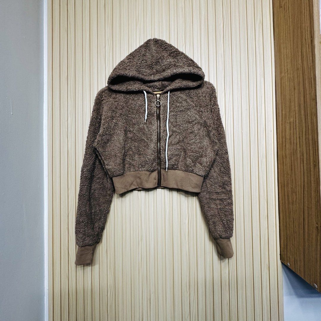 UNBRANDED BROWN 20x16 (Category: Coats, Jackets and Outerwear) located in Dasmarinas. Submitted by yg_supplies (Listing ID 1470903974, Image 1). Description: .