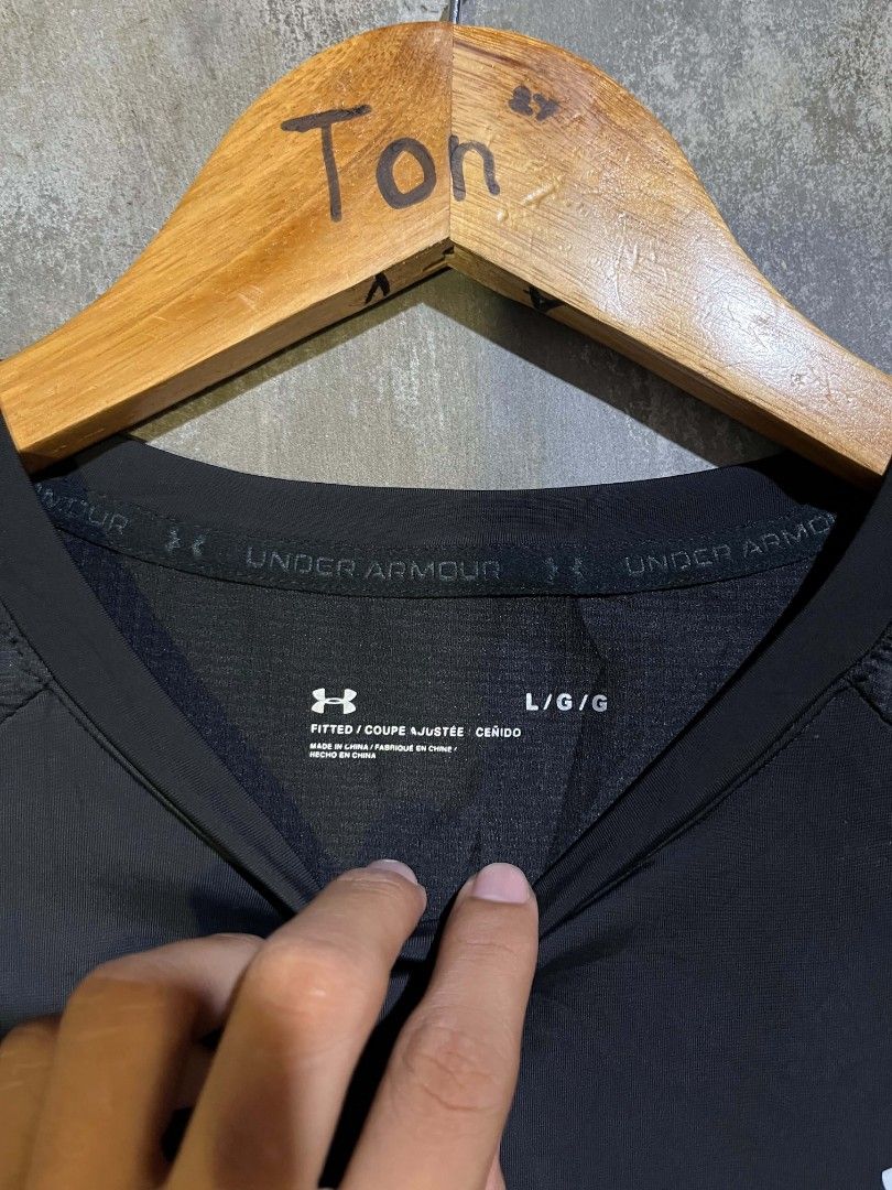 Under Armour Drifit Fitted (Category: Activewear) located in Andop. Submitted by tonthrift_st (Listing ID 1470896183, Image 3). Description: Under Armour Drifit Fitted Good as new Size Large on tag Dimes W19.5 L27 No issue / flaws 🏷️📥 📍Kapalong, Davao del Norte.