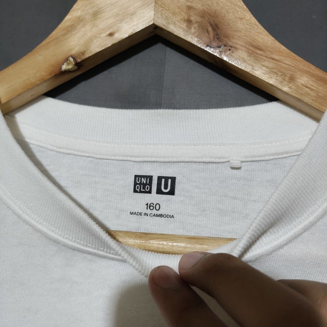 Uniqlo Boxy Cropped Longsleeve (Category: Tshirts & Polo Shirts ) located in Manila. Submitted by 1126mnl. (Listing ID 1470903831, Image 2). Description: Excellent condition (None) Issue 10/10 Color rate Length (26) " Width (20.5) " Price: 🏷Mine/(M) : ₱350 +Shipping fee Quezon city, Philippines📍.
