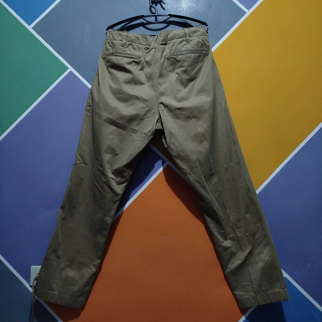 Uniqlo Chino Pants (Category: Trousers) located in Lingayen. Submitted by moreonuniqlo (Listing ID 1470746615, Image 2). Description: Size 34 Length 40 Good as New No Issue.