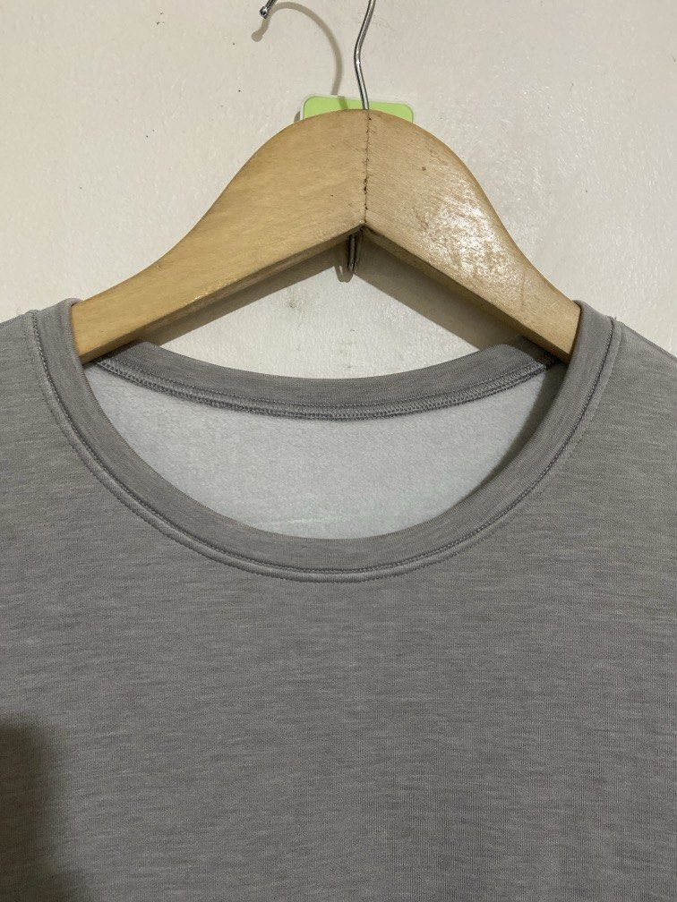 Uniqlo heattech ultrawarm M (Category: Longsleeves) located in Subic. Submitted by tintindera (Listing ID 1470764598, Image 2). Description: No more haggling please.