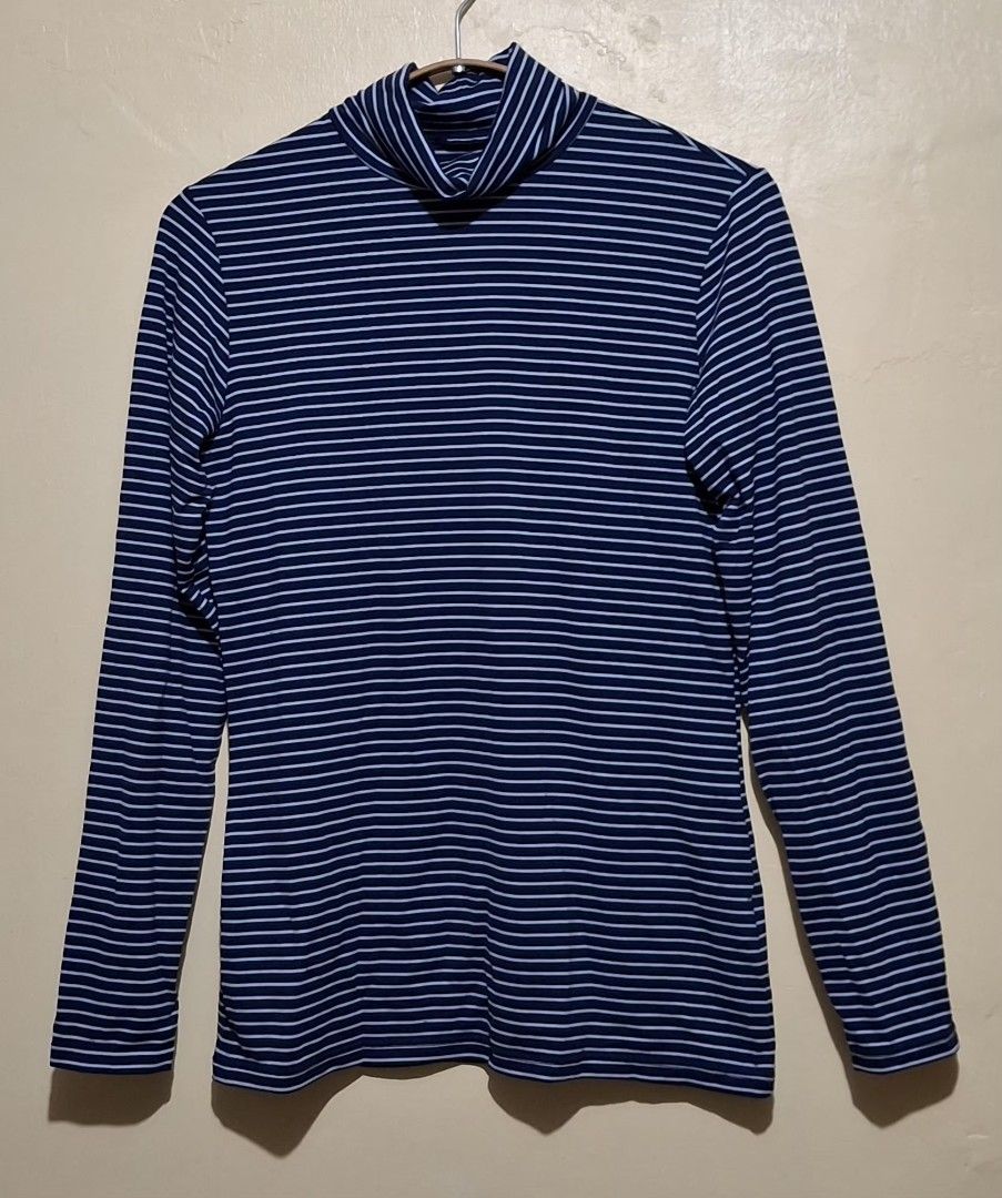 Uniqlo Heattech with navy blue & white striped pattern (Category: Others Tops) located in Caloocan City. Submitted by haydee88 (Listing ID 1470931268, Image 1). Description: 🍒turtleneck.