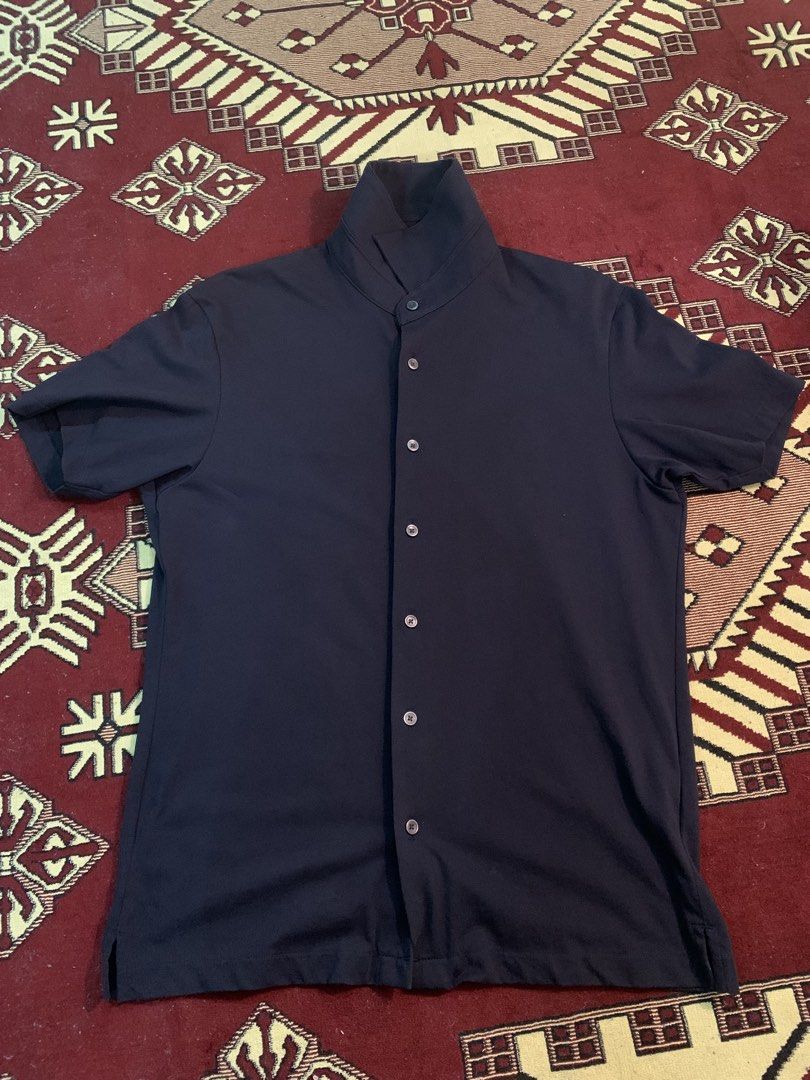 Uniqlo Polo Shirt (Category: Tshirts & Polo Shirts ) located in Puerto Princesa. Submitted by fhiefhie_10 (Listing ID 1470870170, Image 1). Description: •Complete with tags and hang tag •No issues or defects •Barely used Palawan is my location. Thanks!.