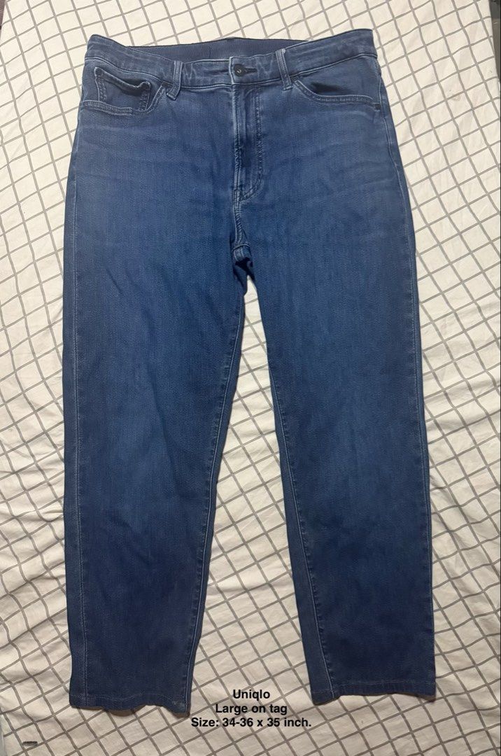 Uniqlo Slim Fit Ezy Jeans (Category: Jeans) located in Quezon City. Submitted by pinkystrends.co (Listing ID 1470820606, Image 1). Description: .