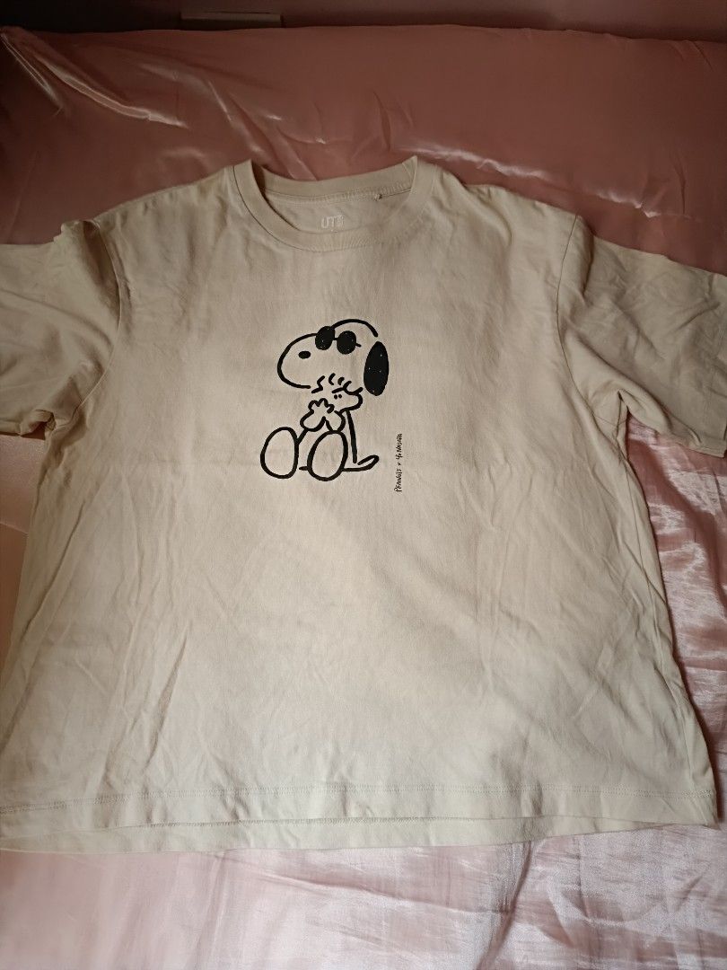 Uniqlo Snoopy Graphic Tee (Category: Shirts) located in Naga. Submitted by juniscloset.ph (Listing ID 1470846037, Image 1). Description: .