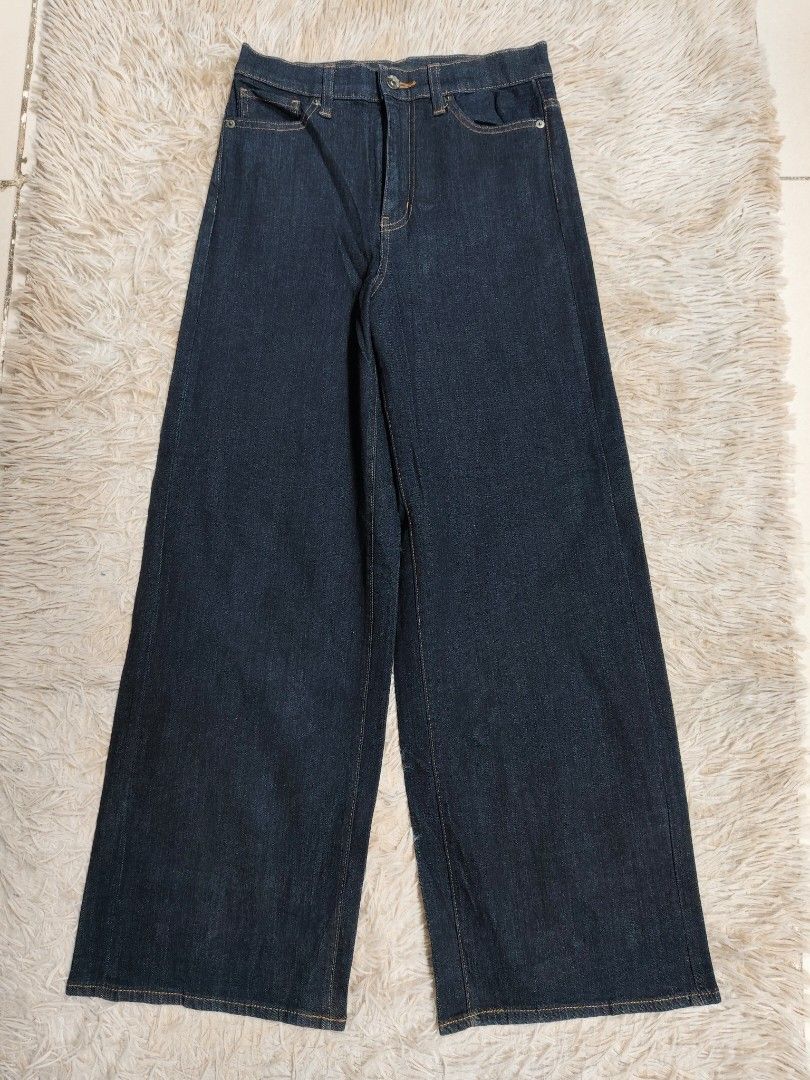 Uniqlo Wide Denim Pants (Category: Other Bottoms) located in Angeles City. Submitted by miss_independent01 (Listing ID 1470773435, Image 2). Description: Uniqlo Wide Denim Pants Width: 14 (size 27-28) Length: 37.5 MOP: Gcash ✅ Mine Now, Pay Now ✅ First to Pay, Gets the Item 📍 PAMPANGA Courier: JnT 🚚🚚 PM 💌💌.