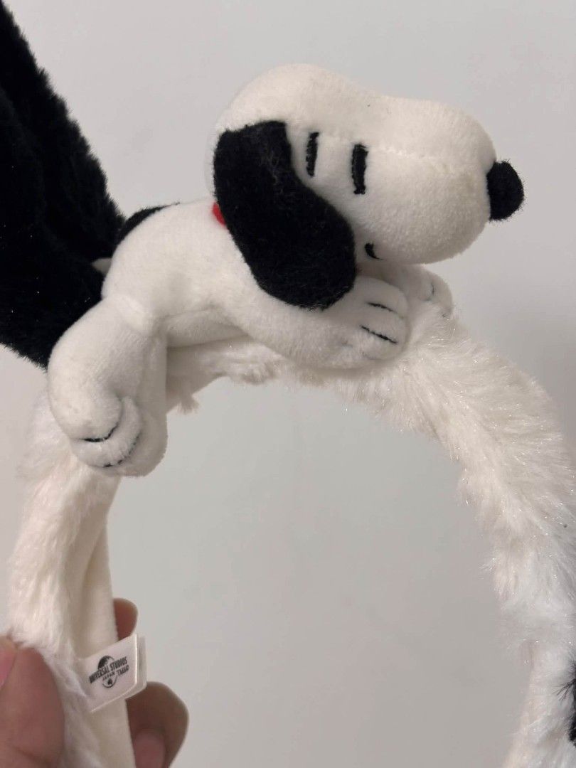 Universal Studios Japan Snoopy Headband (Category: Vintage Collectibles) located in Cavite. Submitted by l1ttlelulu (Listing ID 1470850468, Image 2). Description: .