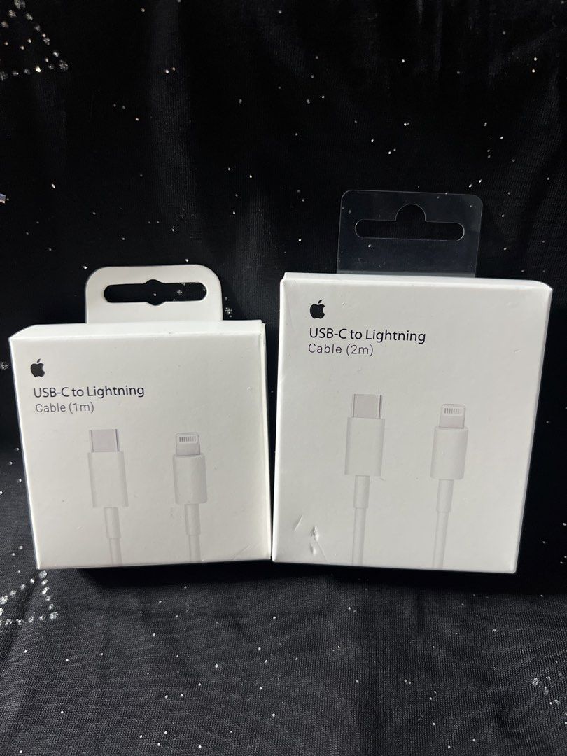 USB C TO LIGHTNING CABLE 1M / 2M (Category: Chargers) located in Manila. Submitted by as_onlineshop11 (Listing ID 1470884980, Image 1). Description: 2M 450.