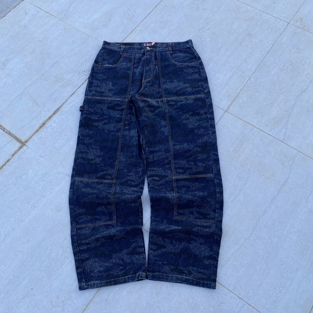 USNS Double knee Carpenter baggy Camo Pants (Category: Jeans) located in San Francisco. Submitted by egylouise638632 (Listing ID 1470867078, Image 2). Description: USNS Double knee Carpenter baggy Camo Pants Waistline:33 Length:43 Tight:13 Hem:9.5 Excellent condition 10/10 color rate Need wash 700+shipping fee.