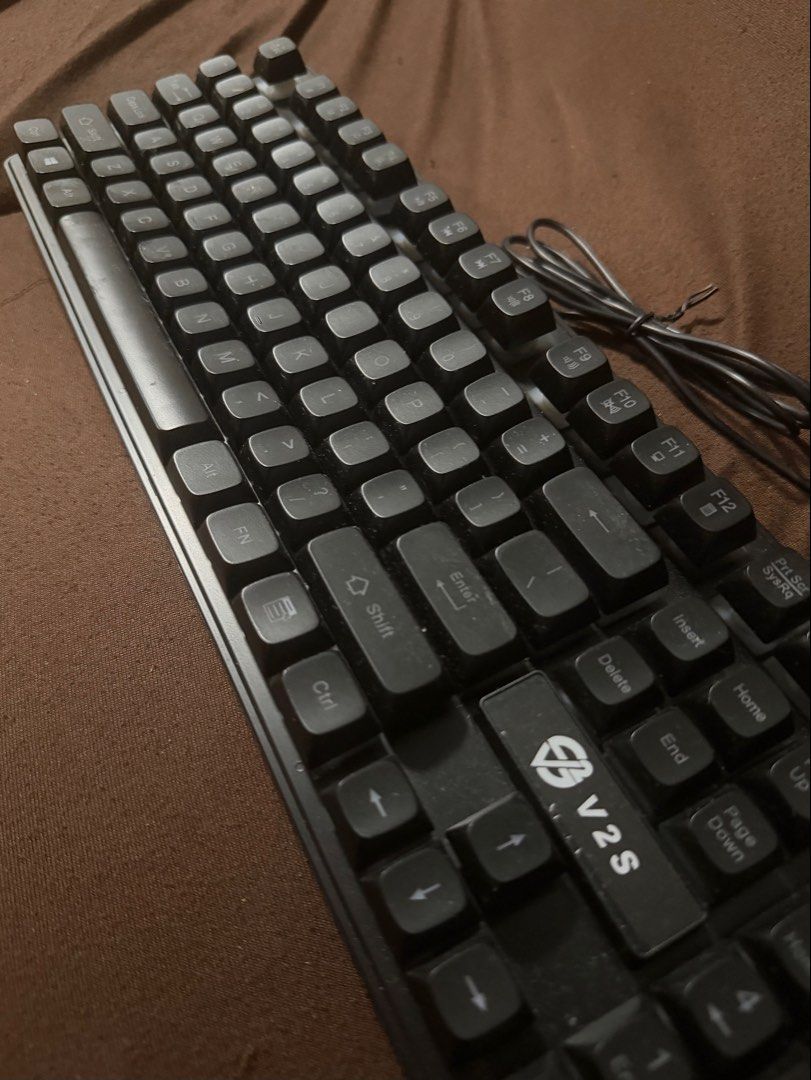V2S Computer Keyboard USB Wired (Category: Computer Keyboard) located in Manila. Submitted by jillibeans (Listing ID 1470865866, Image 2). Description: Good condition.