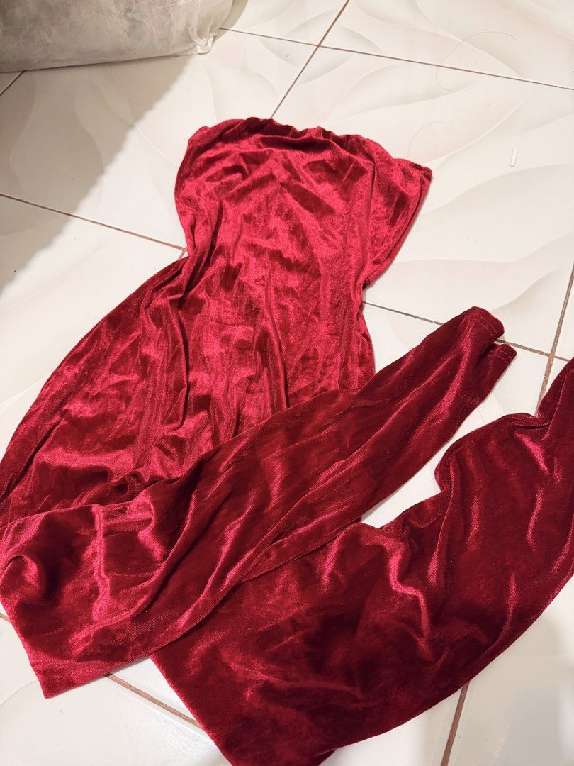 VAMPIRE HALLOWEEN COSTUME (Category: Dresses) located in Bacoor. Submitted by nd.clothing (Listing ID 1470812548, Image 2). Description: .