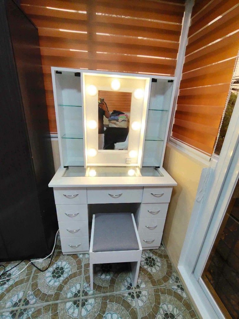 Vanity dresser (Category: Other Home Furniture) located in Mabalacat. Submitted by joemamangun01 (Listing ID 1470837537, Image 1). Description: .