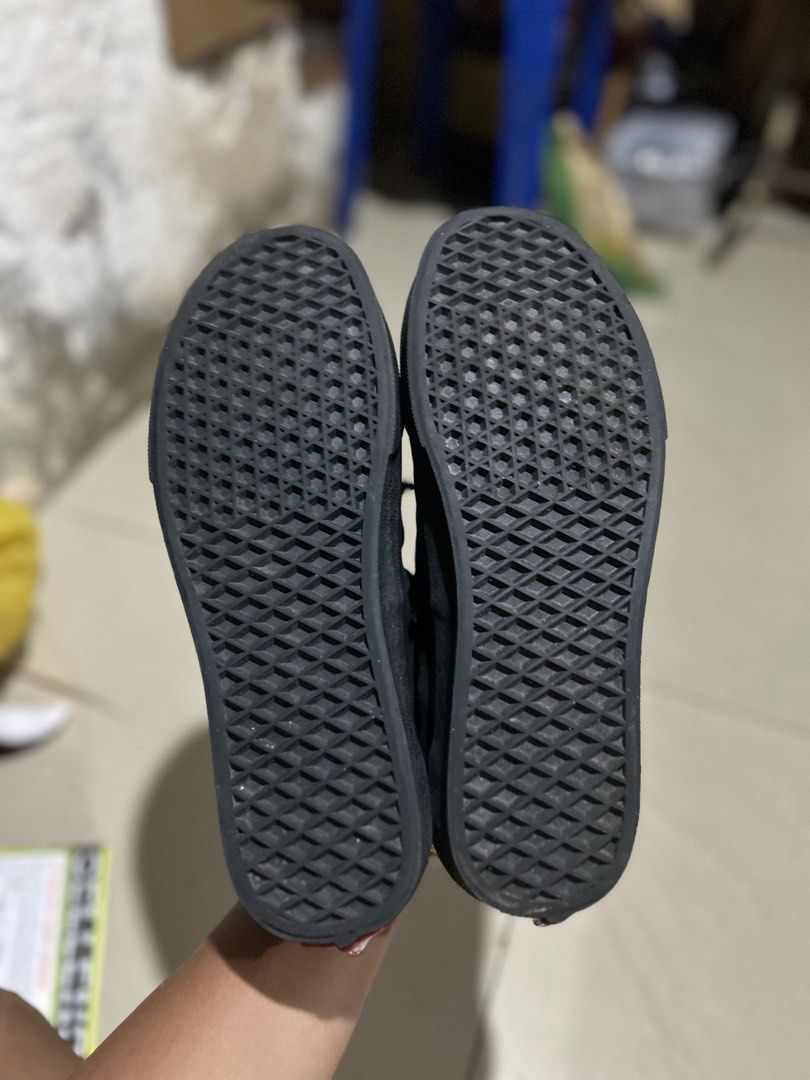 Vans (Category: Sneakers) located in Cebu City. Submitted by cyrilk1cks (Listing ID 1470856907, Image 3). Description: .