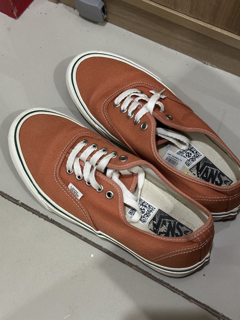 Vans Authentic VR3 Twill Sun Baked Size 9 Men (Category: Sneakers) located in Manila. Submitted by hedaheda (Listing ID 1470889292, Image 2). Description: Vans Authentic VR3 in Twill Sun Baked orange colorway. Size US 9 men, US 10.5 women, UK 8, EUR 42, 27 cm. Classic low-top canvas sneakers with white laces and waffle outsoles. Original box included. Rfs: bawas shoes pang pickleball paddle.
