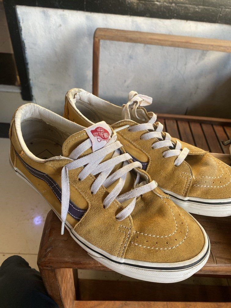 Vans Sk8 (Category: Sneakers) located in Iligan City. Submitted by pauloemiliodhongs (Listing ID 1470822699, Image 2). Description: 800 each negotiable + sf All are size 8.5 Mens 10 Womens Black cap cut and paste sk8 hi reissue issue is sock liner Purple reflective cap cut and paste sk8 hi reissue issue is right paur side zip is busted I sewed it fixed permanently nalang Honeygold purple velvet sk8 low Issue is Faded toe box tsaka may holes each 