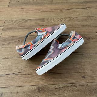 (Category: ) located in . Submitted by lusuhbundlestore1 (Listing ID 1470879853, Image 1). Description: .