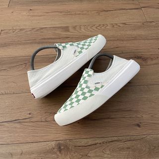 (Category: ) located in . Submitted by lusuhbundlestore1 (Listing ID 1470882340, Image 1). Description: .