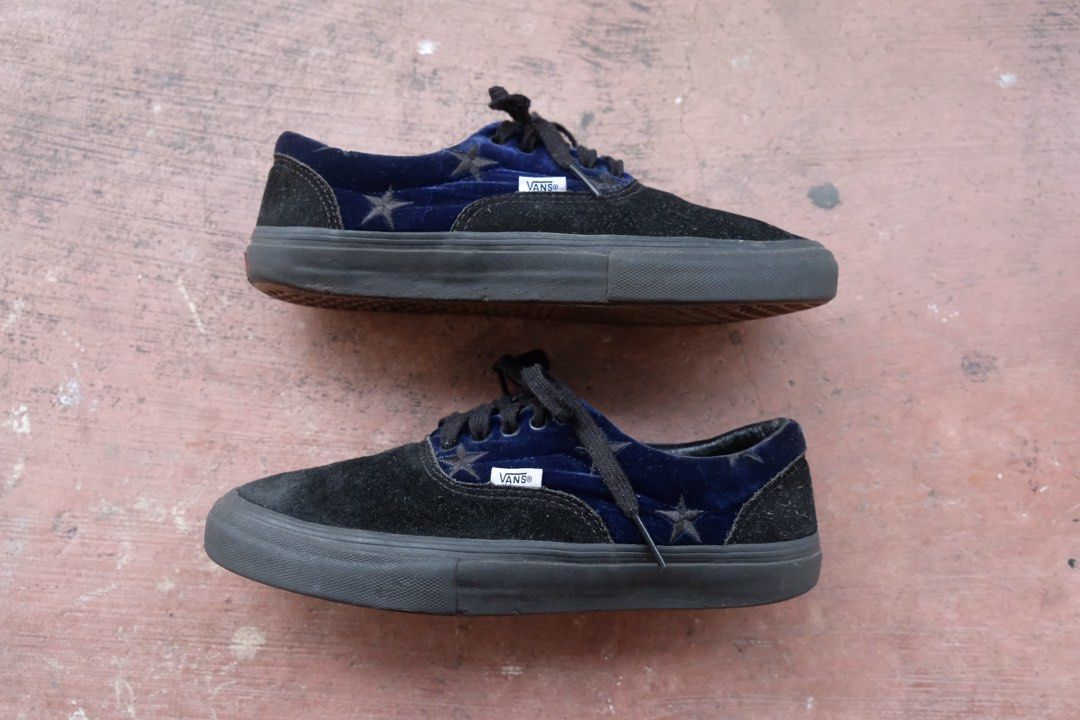 vans supreme velvet stars (Category: Sneakers) located in Cainta. Submitted by plus.eighty.one (Listing ID 1470817951, Image 2). Description: vans x supreme velvet stars size 9 condition : 8/10 heeldrag, light sep at sides can be reglued, no box p 2000 + sf.