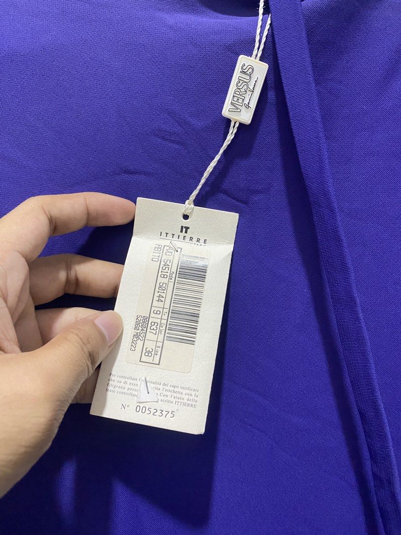 versus gianni versace (Category: Others Tops) located in Manila. Submitted by hell_market (Listing ID 1470884215, Image 2). Description: .