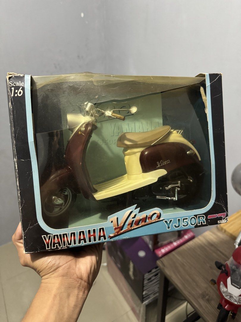 Vespa Motor 1:6 Scale toy (Category: Vehicle & Diecast Models) located in Paranaque City. Submitted by icko007 (Listing ID 1470779432, Image 2). Description: Pang 1/6 Scale nyo hehe 1/6 Scale Yamaha Motor parang Vespa Style 🔥🔥Price 2999 Only 🌲🎄 Dibs now pay now / No Rush Shipping ‼️ Location Paranaque Payment Gcash/Bpi Shipping Lalamove/Lbc Buyers Risk / Fee ‼️Seller is not responsible for: lost, stolen, or damaged packages..