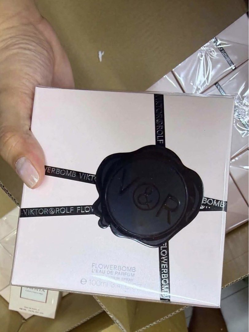 VIKTOR & ROLF FLOWERBOMB EDP | PREMIUM QUALITY (Category: Fragrance & Deodorants) located in Quezon City. Submitted by embere_shop (Listing ID 1470751320, Image 1). Description: 📌 Perfect for yourself or as a gift! ✨ Whether you’re treating yourself or looking for a gift for birthdays and any special occasion, this is a great choice. 💗 The scent is very close to 0G and long-lasting, perfect if you want something that smells premium without goin