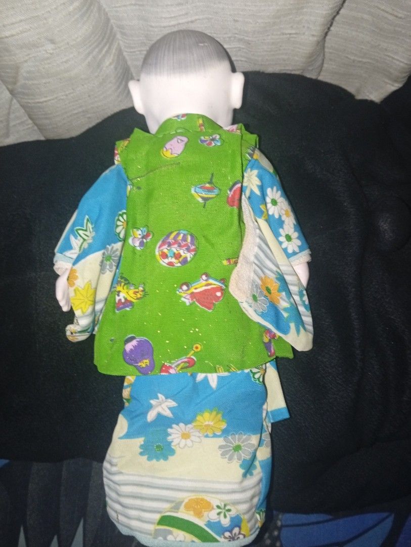 Vintage 1950's Ichimatsu doll (Category: Vintage Collectibles) located in Manila. Submitted by kaykay_ichimatsu666 (Listing ID 1470869919, Image 3). Description: Hi everyone for sale vintage 1950's Ichimatsu doll boy wearing gree kimono, glass eyes,.gofun doll 16" pm if interested🖤✨ Location: Valenzuela.