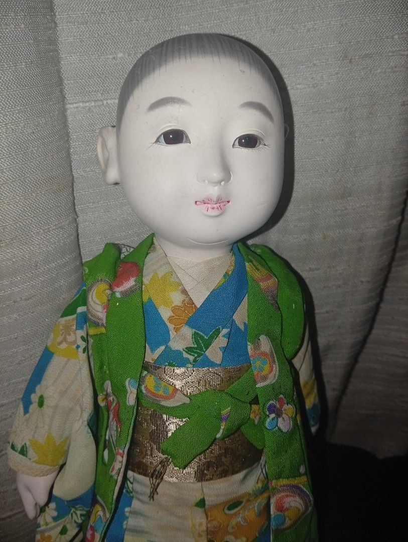 Vintage 1950's Ichimatsu doll (Category: Vintage Collectibles) located in Manila. Submitted by kaykay_ichimatsu666 (Listing ID 1470869919, Image 2). Description: Hi everyone for sale vintage 1950's Ichimatsu doll boy wearing gree kimono, glass eyes,.gofun doll 16" pm if interested🖤✨ Location: Valenzuela.