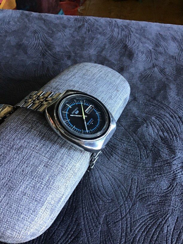 Vintage 6319-8070 automatic (Category: Men's Watches) located in Baguio. Submitted by agozun61 (Listing ID 1470760099, Image 3). Description: Vintage Seiko 6319-8070 automatic original.good running condition..