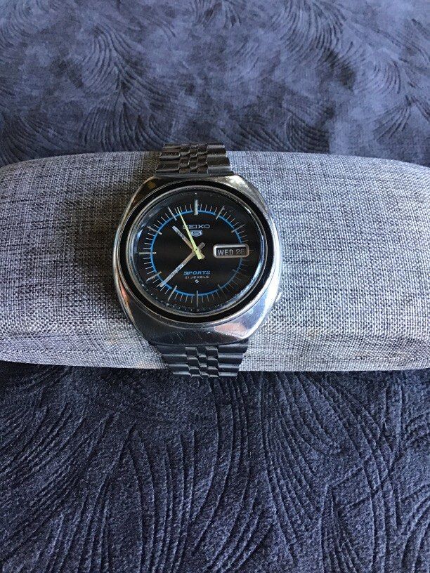 Vintage 6319-8070 automatic (Category: Men's Watches) located in Baguio. Submitted by agozun61 (Listing ID 1470760099, Image 1). Description: Vintage Seiko 6319-8070 automatic original.good running condition..