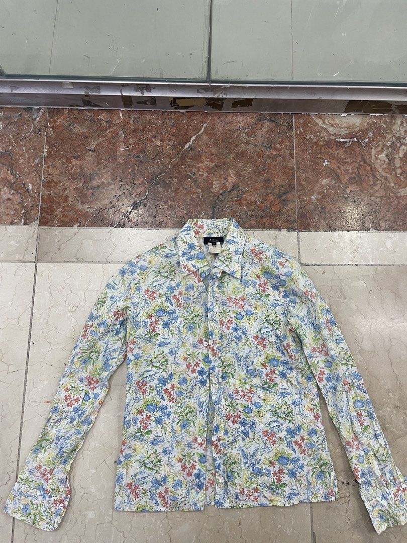 Vintage APC (Category: Others Tops) located in Makati City. Submitted by gemsonatrash (Listing ID 1470760841, Image 1). Description: Small Excellent 1500 Negotiable .