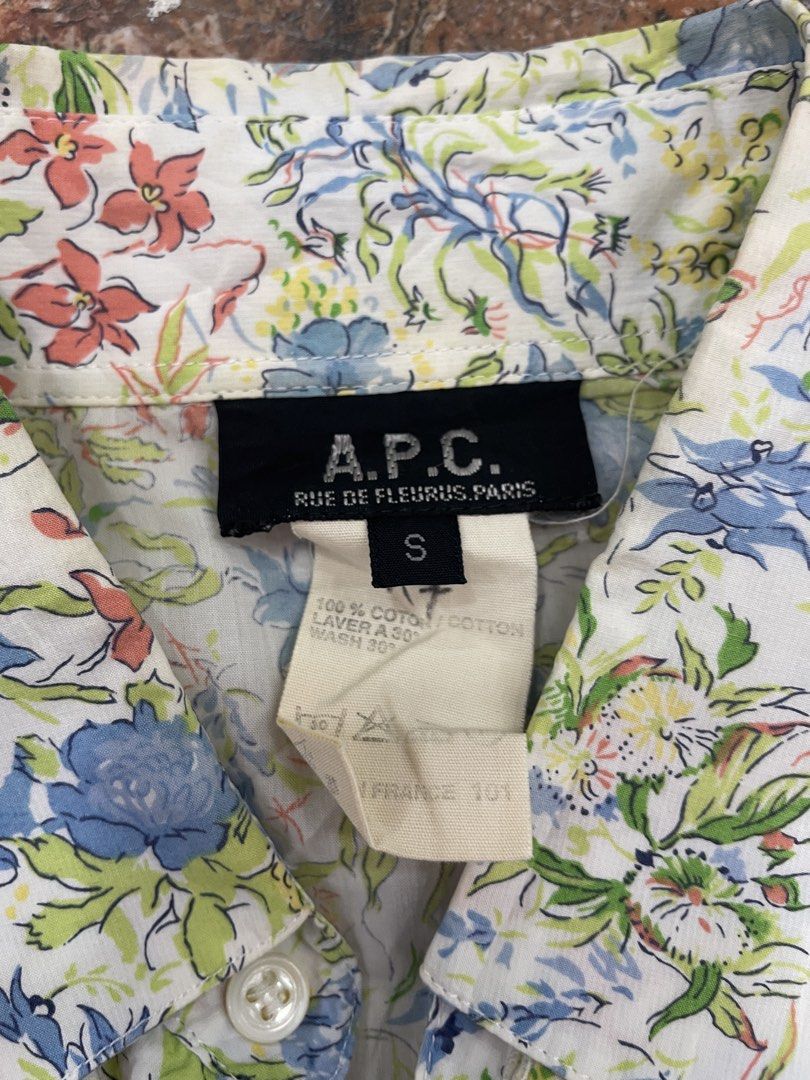 Vintage APC (Category: Others Tops) located in Makati City. Submitted by gemsonatrash (Listing ID 1470760841, Image 3). Description: Small Excellent 1500 Negotiable .
