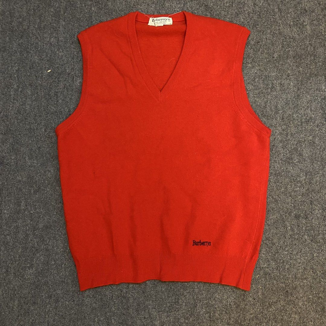 vintage burberrys vest (Category: Vests) located in Mabalacat. Submitted by alternativegoodsco (Listing ID 1470900239, Image 1). Description: pm me for more details.
