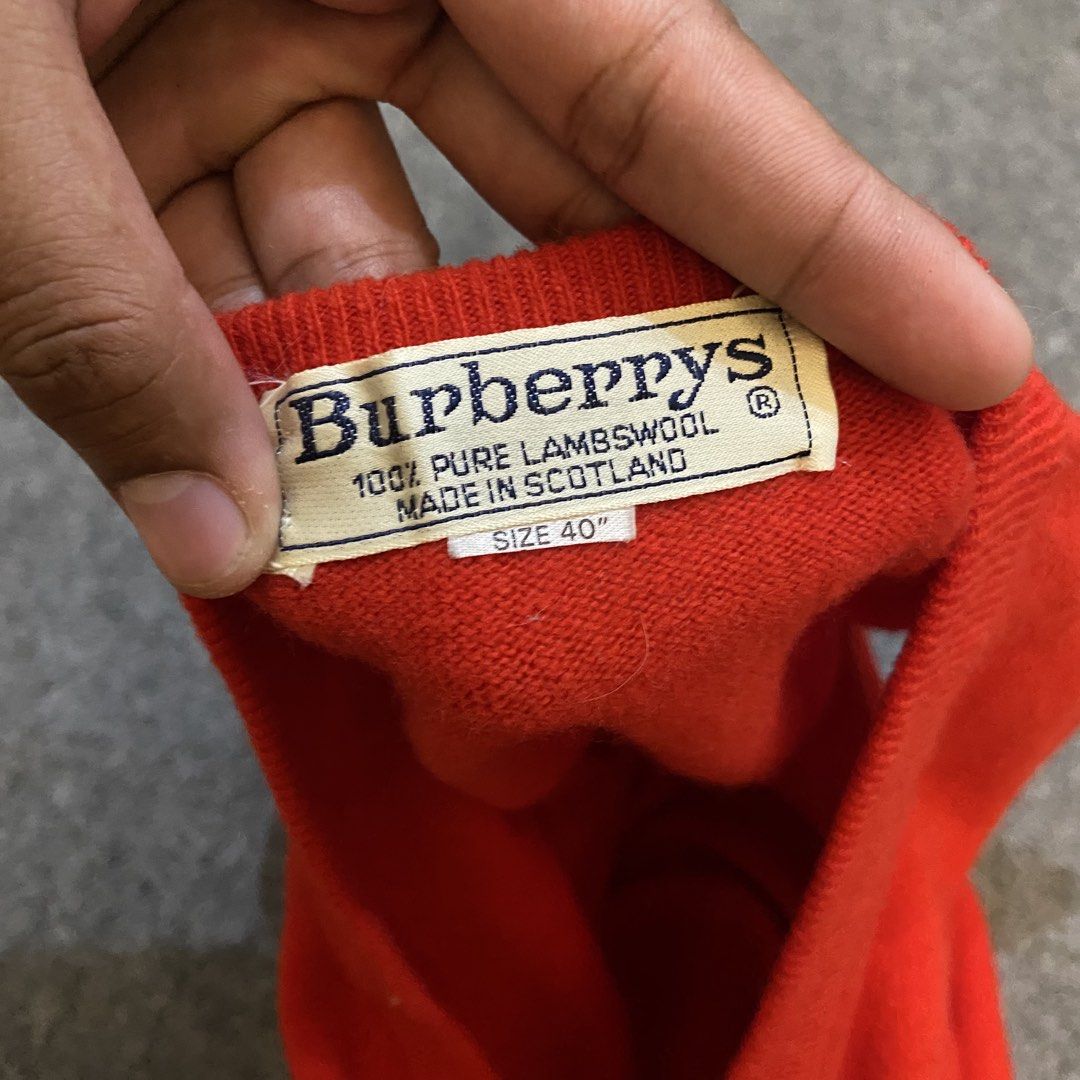 vintage burberrys vest (Category: Vests) located in Mabalacat. Submitted by alternativegoodsco (Listing ID 1470900239, Image 3). Description: pm me for more details.